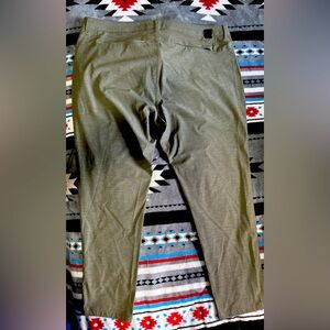 Size 38 VUORI meta pants never worn altered to 28 inseam